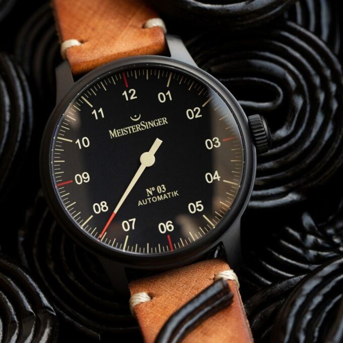MeisterSinger_AM902BL_03 MeisterSinger No3 Black Line