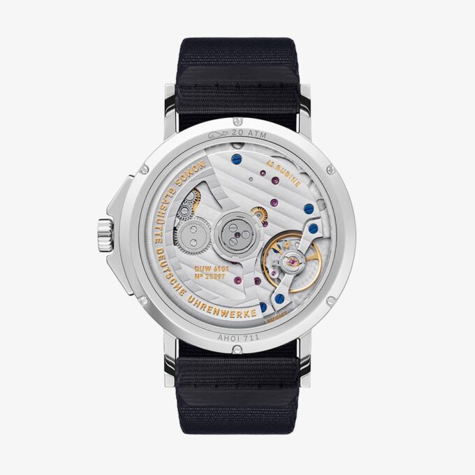 NOMOS_Glashuette_528_Ahoi_04 NOMOS Glashütte 528 Ahoi